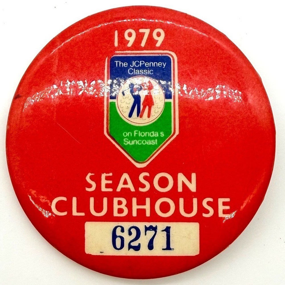 The JCPenney Classic 1979 Season Clubhouse Golf Button Pin Badge Outdoors VTG